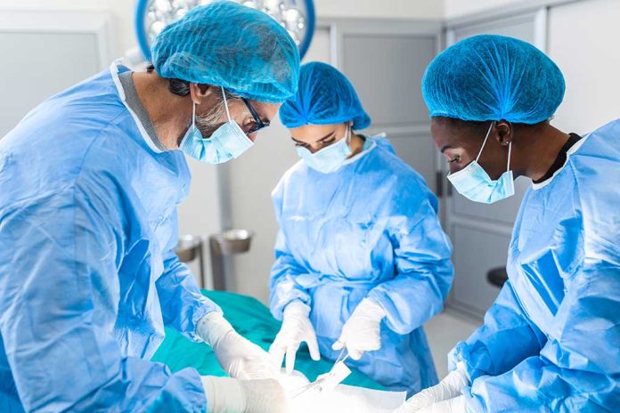 1932544256 featured image Surgeons performing an operation in a sterile environment