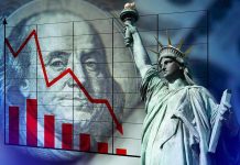 Declining graph Benjamin Franklin and Statue of Liberty background